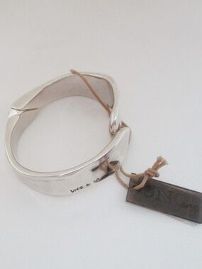 UNO DE 50 - Wave Cuff Silver Bracelet